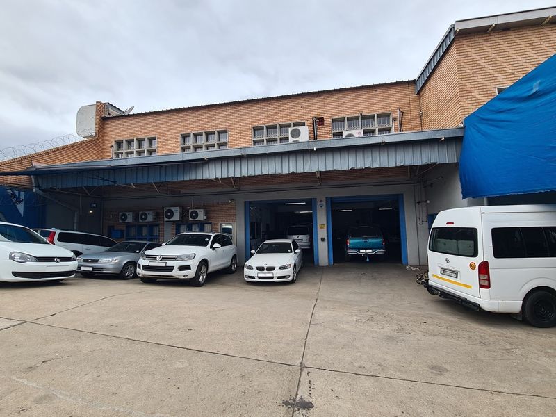 Versatile Industrial Property with High-Visibility Location - Nelspruit - Photo 6