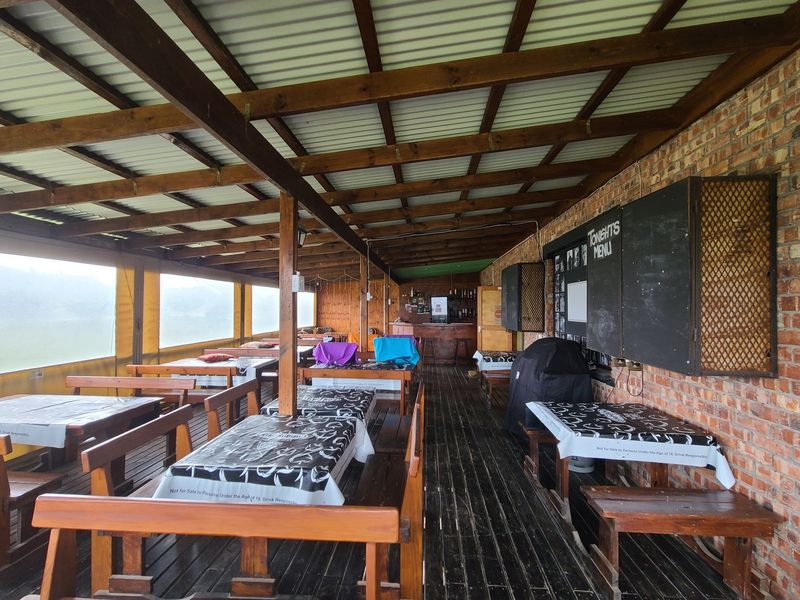 Supermarket, Liquor store, pub and restaurant - Photo 8