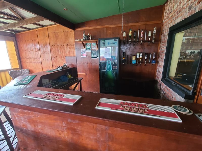 Supermarket, Liquor store, pub and restaurant - Photo 10