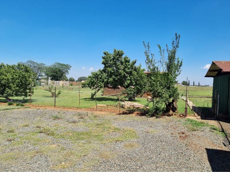 Invest in Gauteng's Prime Industrial Site - Photo 8