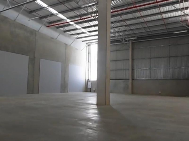 Highly sought after warehouse newly available - Photo 2