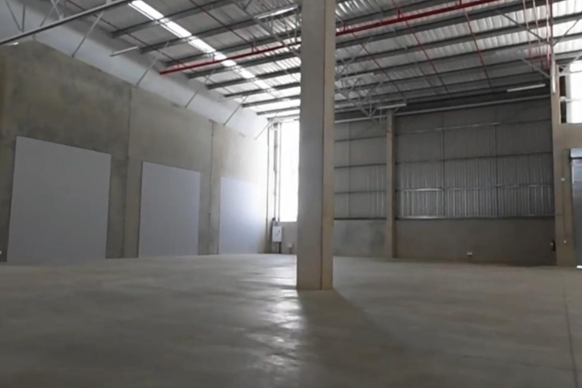 Highly sought after warehouse newly available - Photo 2