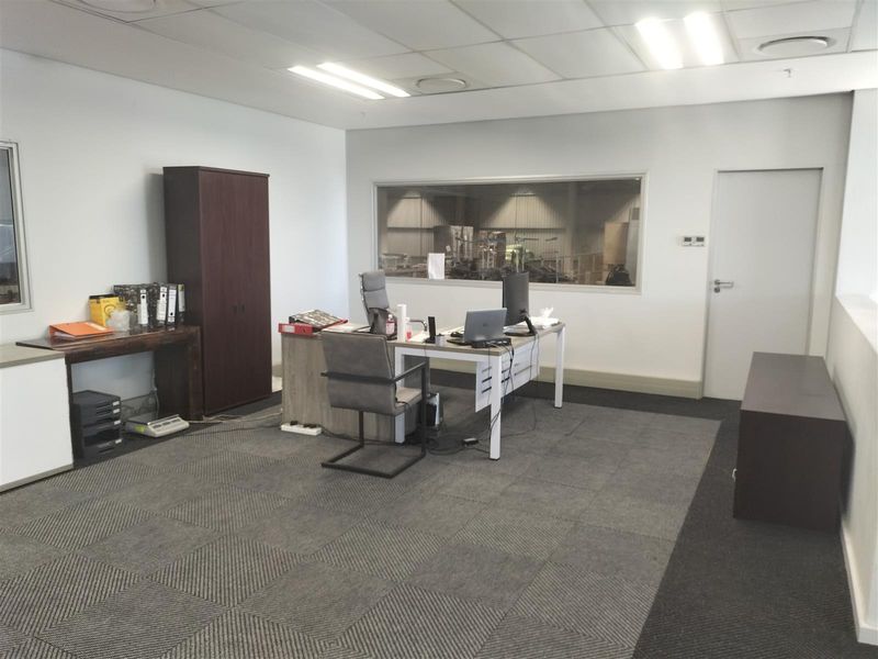 Highly sought after warehouse newly available - Photo 6