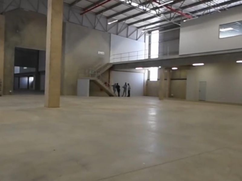 Highly sought after warehouse newly available - Photo 3