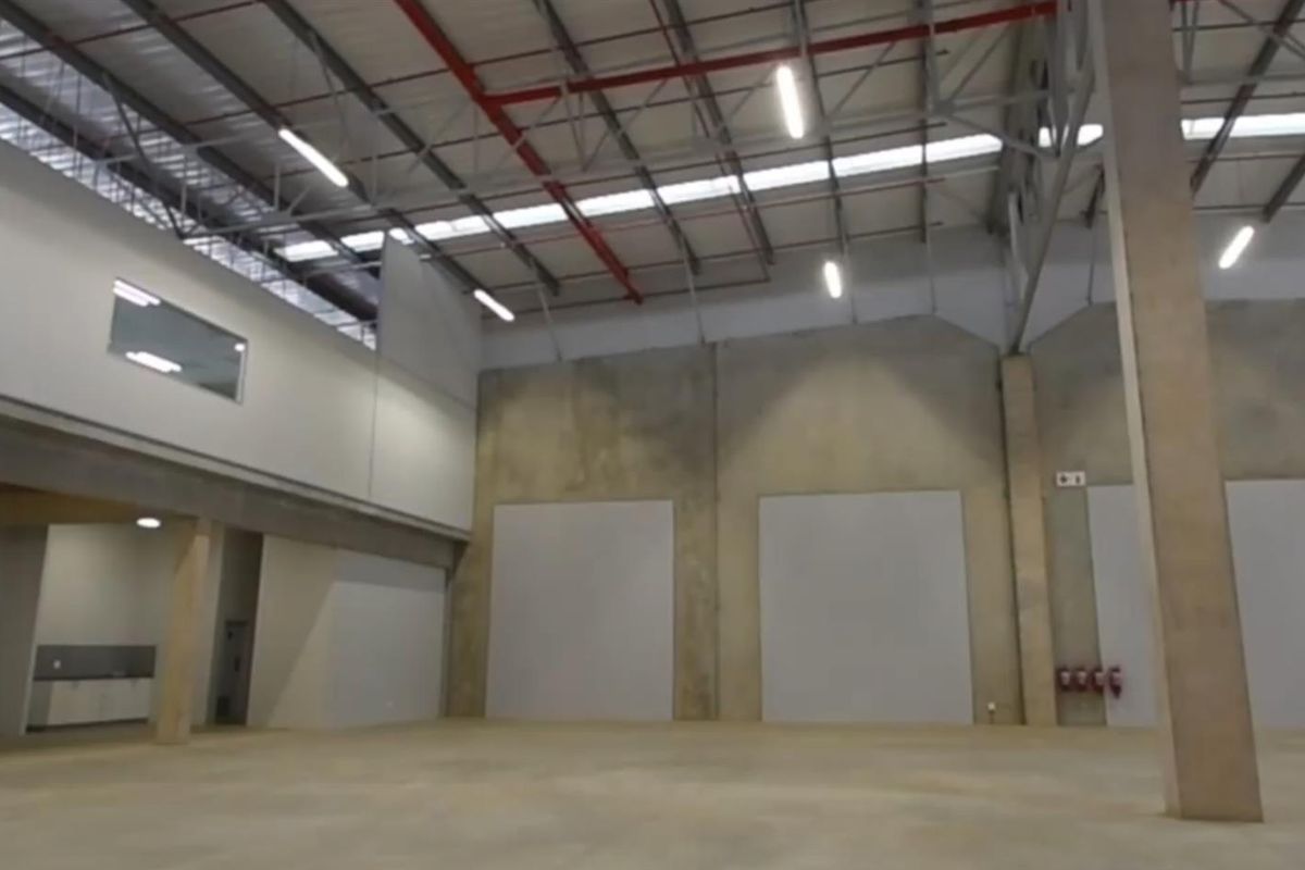 Highly sought after warehouse newly available - Photo 4