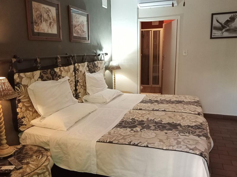 Exceptional Investment Opportunity: 10-Bedroom BnB in Prime Empangeni Location - Photo 10