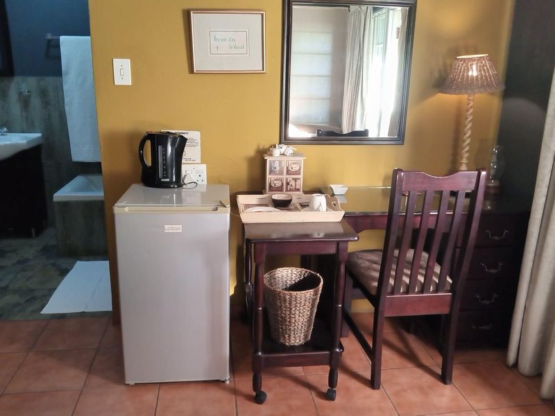 Exceptional Investment Opportunity: 10-Bedroom BnB in Prime Empangeni Location - Photo 6