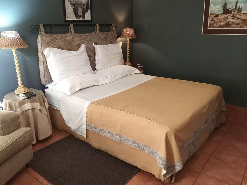 Exceptional Investment Opportunity: 10-Bedroom BnB in Prime Empangeni Location - Photo 2