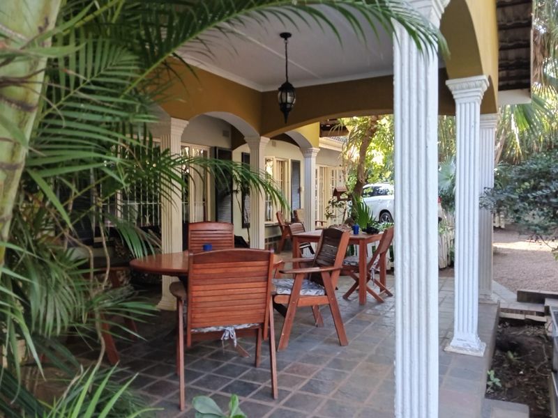 Exceptional Investment Opportunity: 10-Bedroom BnB in Prime Empangeni Location - Photo 4
