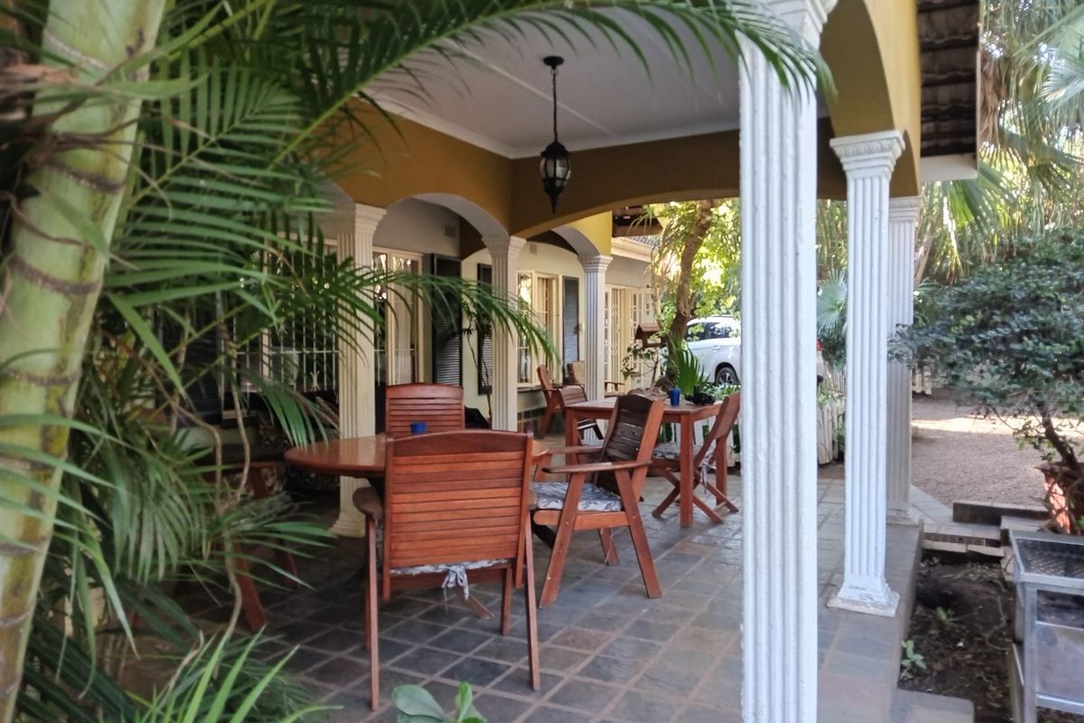 Exceptional Investment Opportunity: 10-Bedroom BnB in Prime Empangeni Location - Photo 4