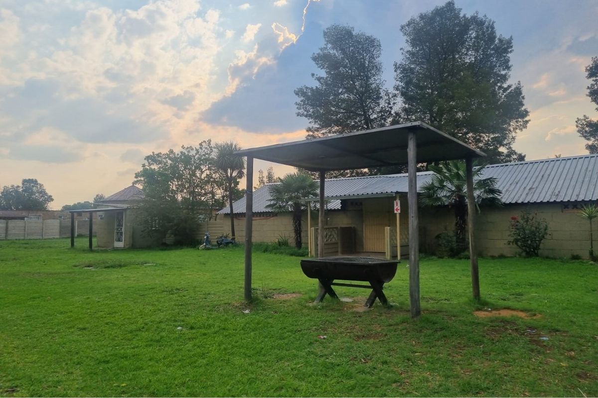 Charming Lodge for Sale in Tranquil Vischkuil - Photo 2