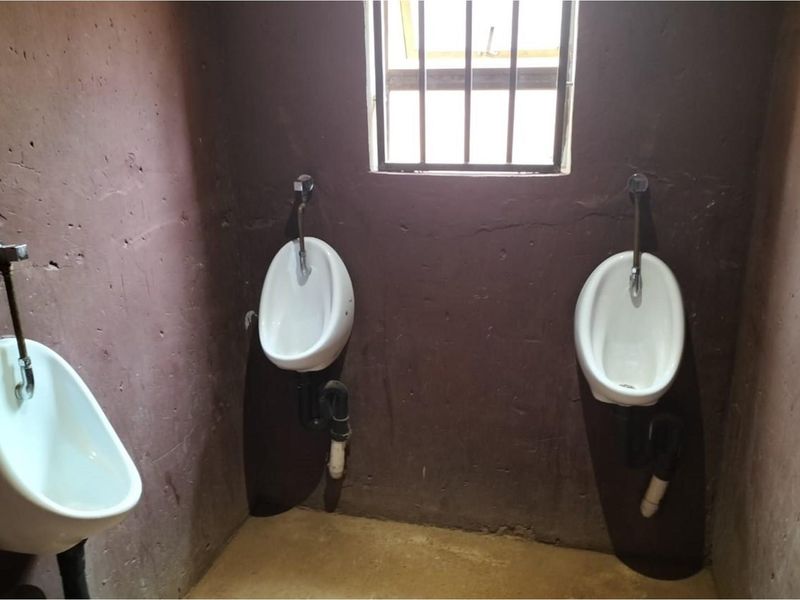 Liquor/Tavern For Sale In Orange Farm Ext 6 - Photo 9