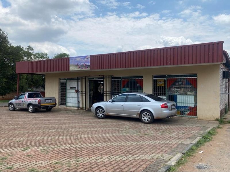 "Prime Retail Investment in Carletonville" - Photo 3