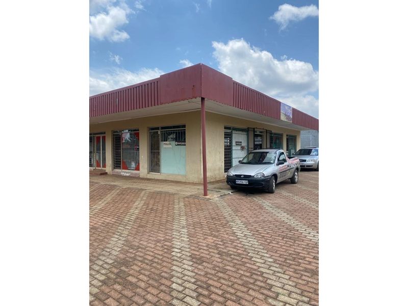 "Prime Retail Investment in Carletonville" - Photo 5