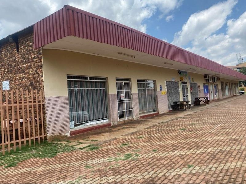 "Prime Retail Investment in Carletonville" - Photo 9