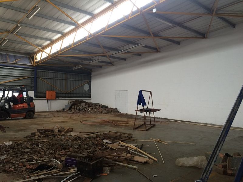 Warehouses of varying sizes to let on Durbans Northern corridor. - Photo 8
