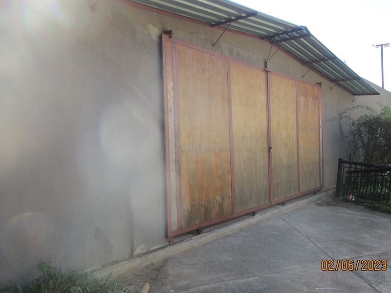 GUEST HOUSE FOR SALE IN THE HEART OF CRYSTAL PARK - Photo 9