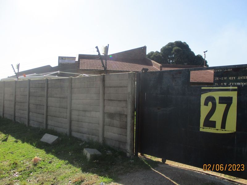 GUEST HOUSE FOR SALE IN THE HEART OF CRYSTAL PARK - Photo 8