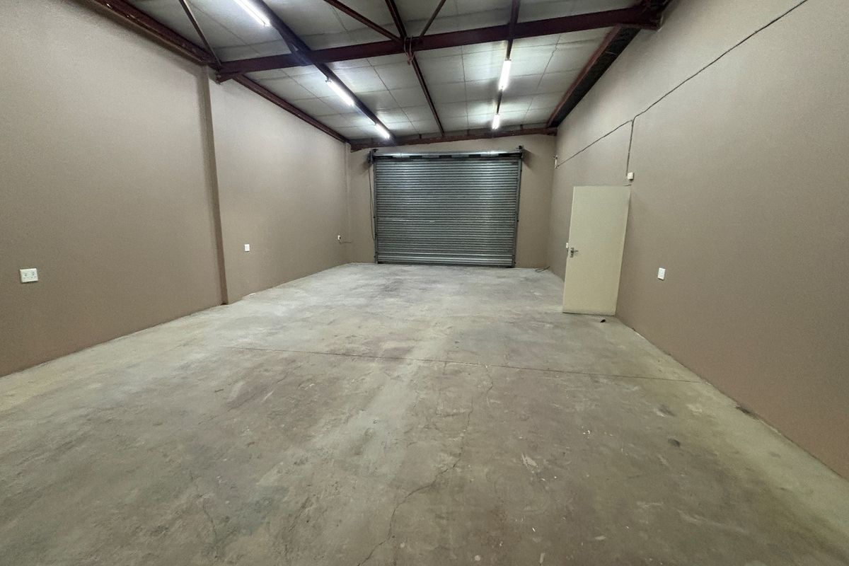 Prime 894m2 Warehouse for Sale in Vaalpark - Photo 2