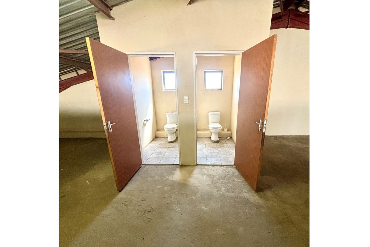 Prime 894m2 Warehouse for Sale in Vaalpark - Photo 3