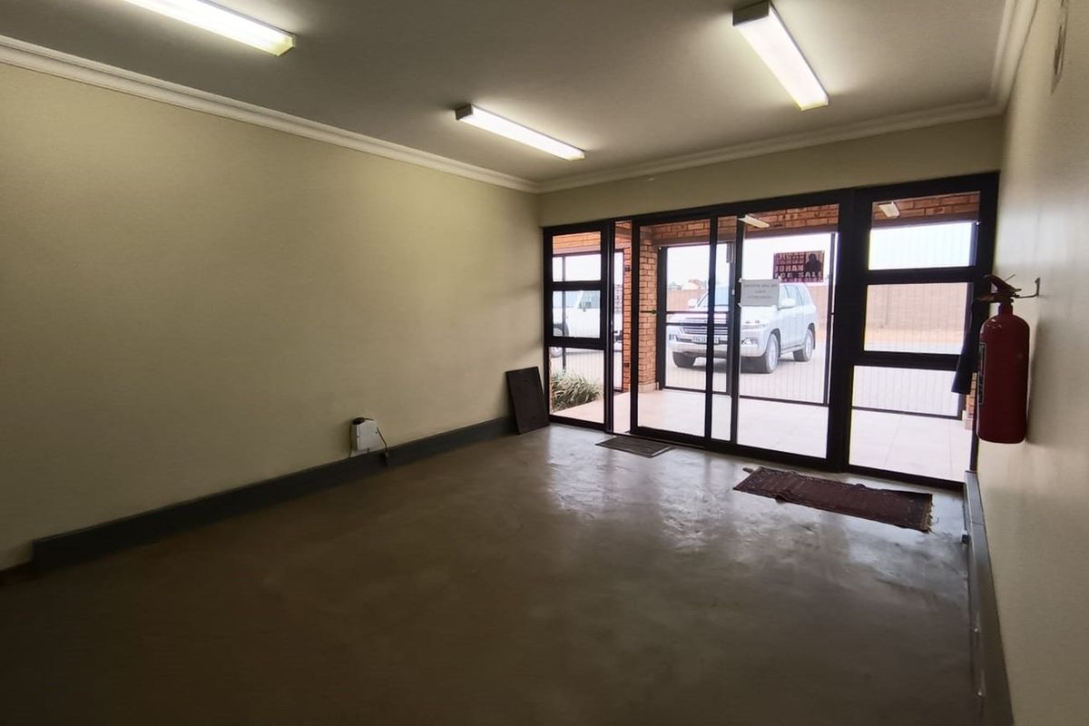 Prime 894m2 Warehouse for Sale in Vaalpark - Photo 4