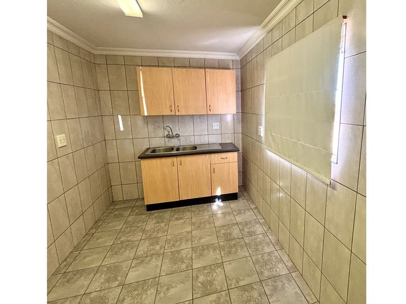 Prime 894m2 Warehouse for Sale in Vaalpark - Photo 10