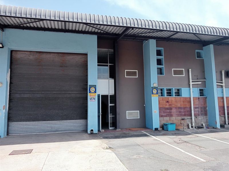 Warehouses of varying sizes to let on Durbans Northern corridor. - Photo 3