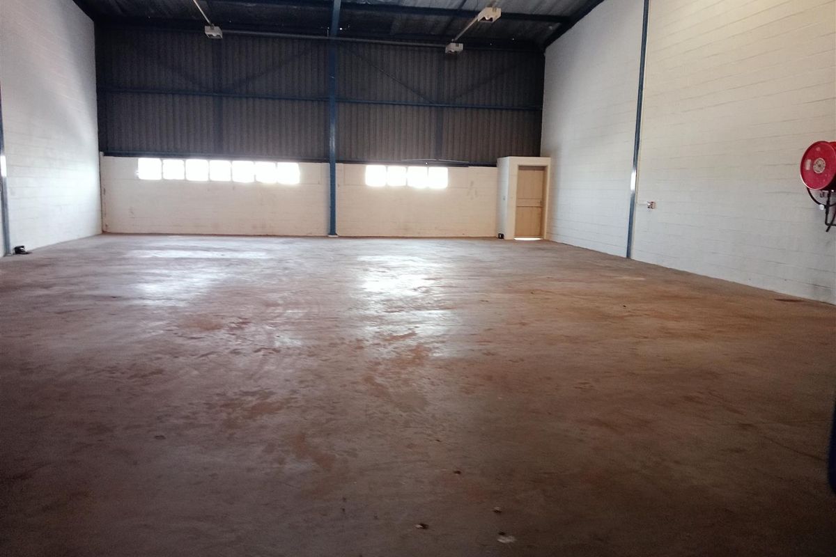 Warehouses of varying sizes to let on Durbans Northern corridor. - Photo 2