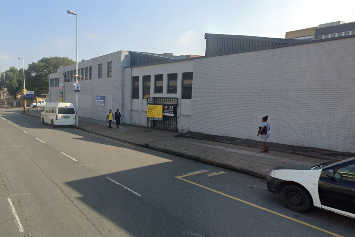 Warehouse on Main Rd Umbilo To let. - Photo 5