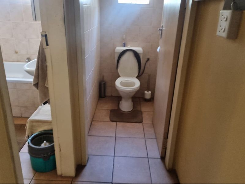 "Charming Mpumalanga Property: Invest & Thrive" - Photo 10