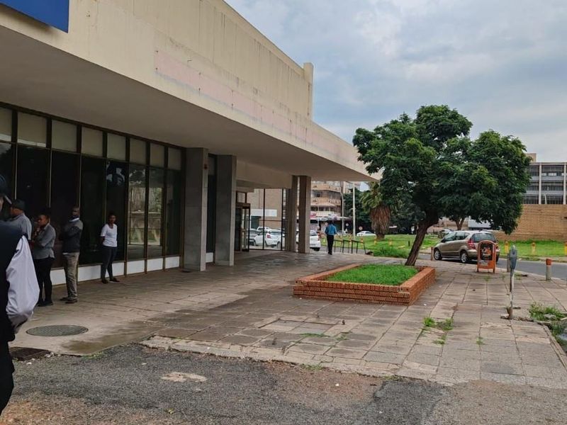 Prime 1,737 sqm Retail and Office Space Available - Photo 7