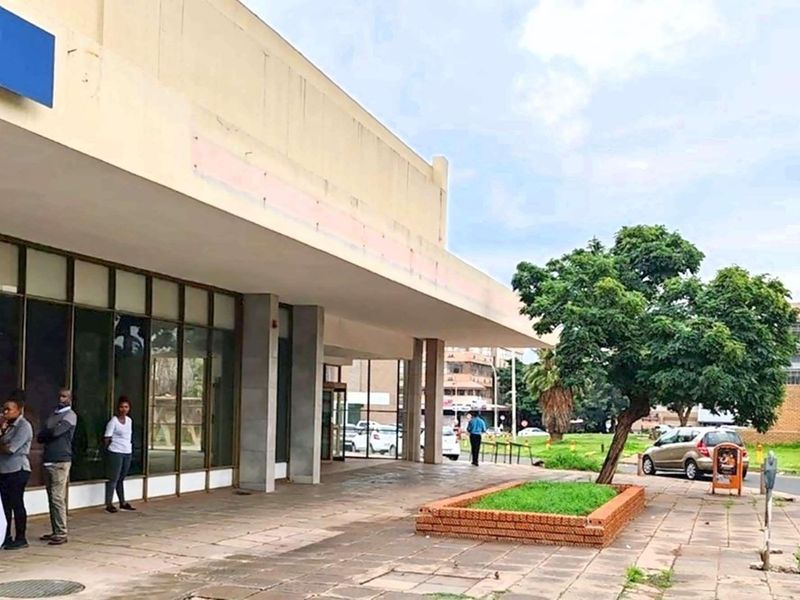 Prime 1,737 sqm Retail and Office Space Available - Photo 3