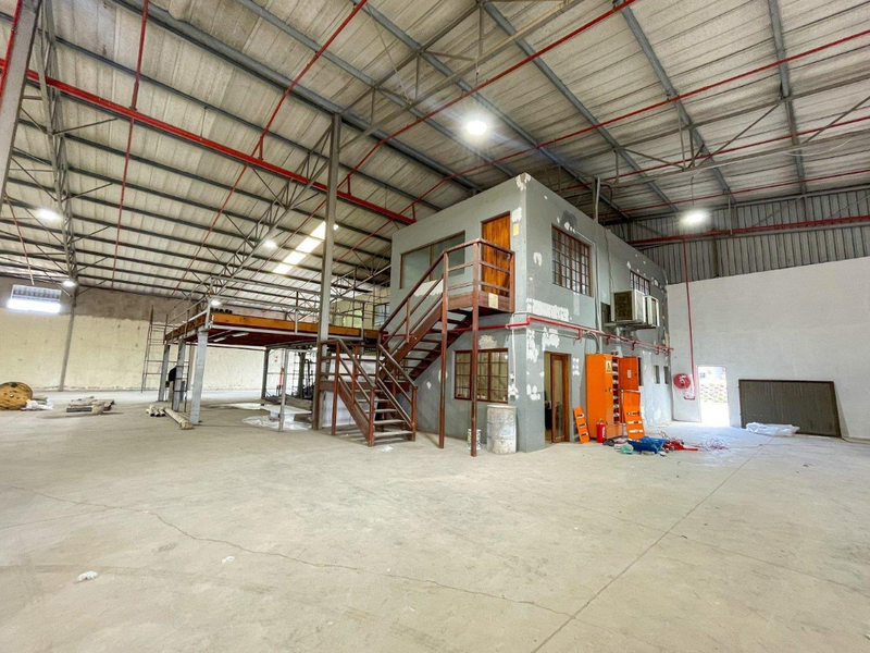 Highly sought after facility newly available - Photo 2