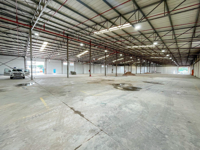 Highly sought after facility newly available - Photo 3