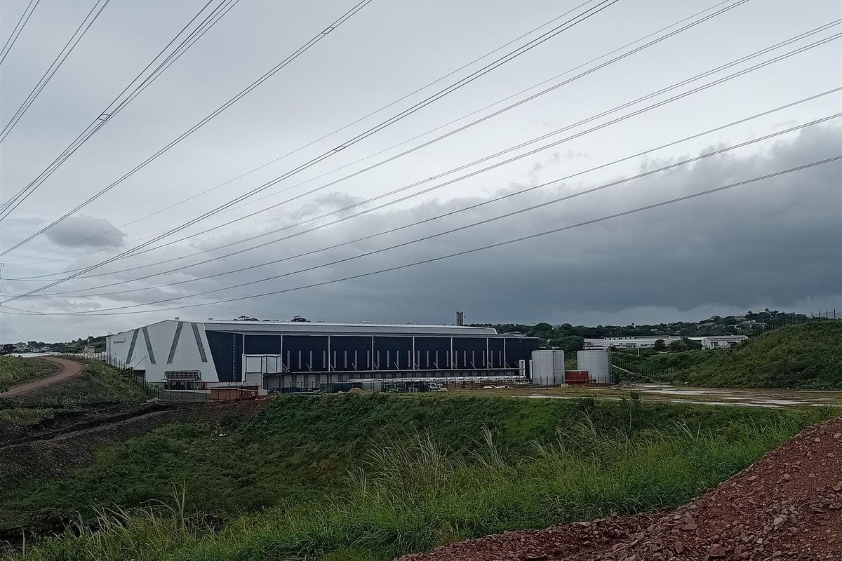 New Modern Warehouse Build on N2 Riverhorse. - Photo 2