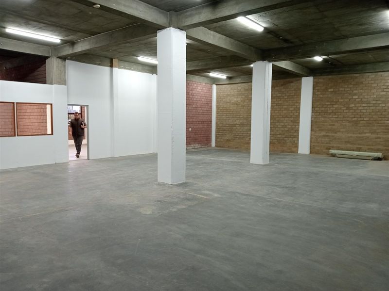 Highly sought after facility newly available - Photo 2