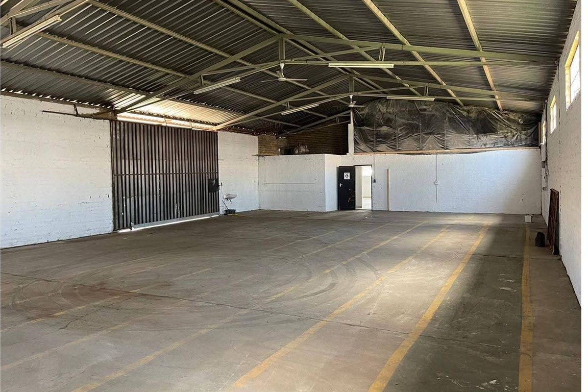 VANDERBIJLPARK * COMMERCIAL PROPERTY CW 6 * R14 500 000.00 * 2.688HA * SUPERMARKET * LIQUOR SHOP - Photo 2