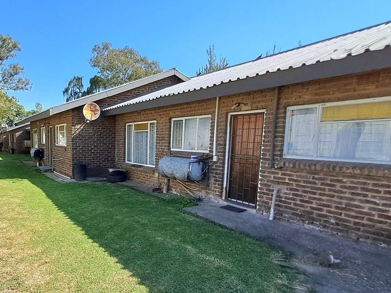 Investment opportunity: Six apartments available for purchase. Ideal for generating rental income - Photo 2