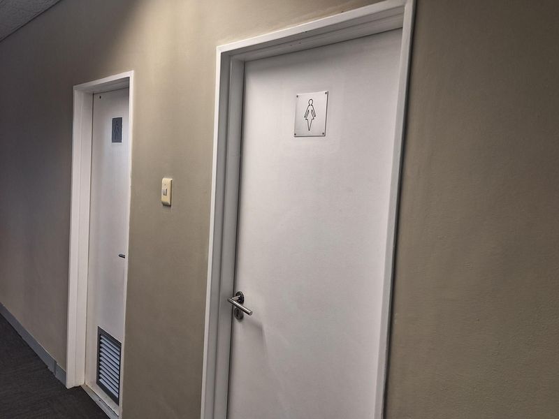 Versatile Commercial Property: Tailor-Made for Your Business in Nelspruit CBD - Photo 5