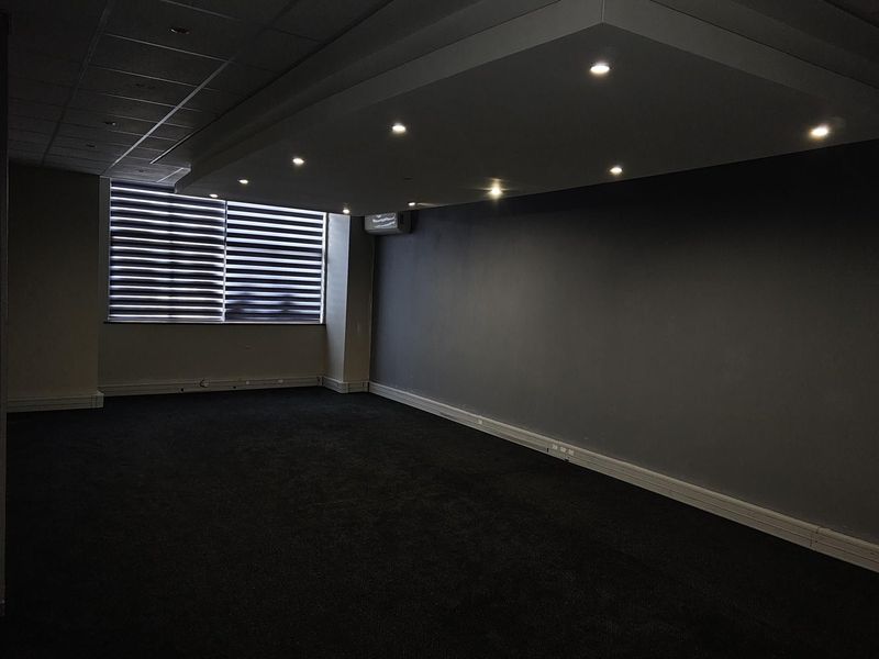 VALUABLE INVESTMENT PROPERTY FOR SALE - PRICE DRASTICALLY REDUCED ! - Photo 10