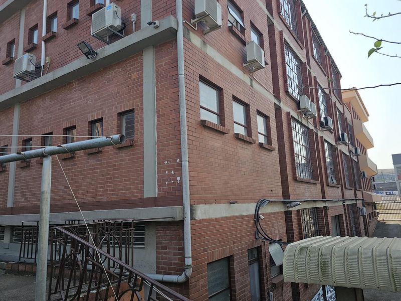 VALUABLE INVESTMENT PROPERTY FOR SALE - PRICE DRASTICALLY REDUCED ! - Photo 4