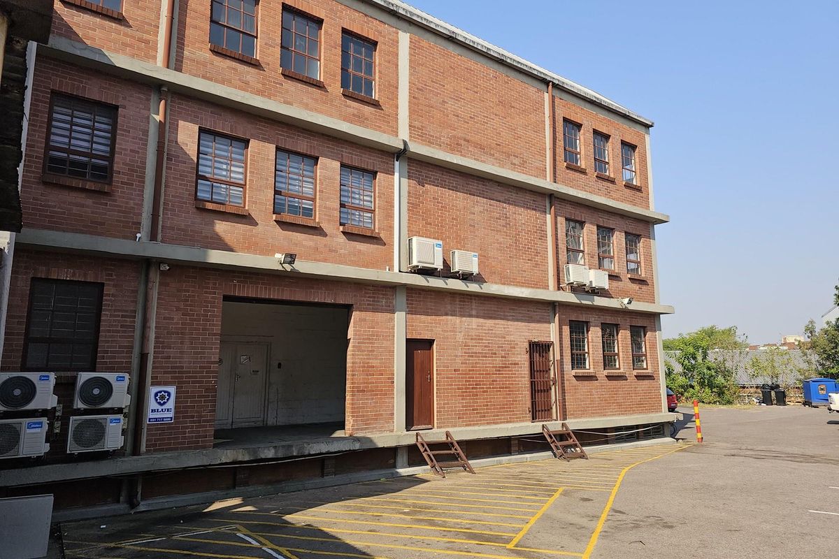 VALUABLE INVESTMENT PROPERTY FOR SALE - PRICE DRASTICALLY REDUCED ! - Photo 3