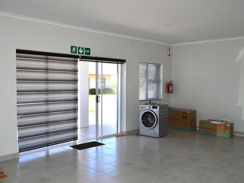 Commercial Property with Studio flat and garage unit for sale Gouritsmond - Photo 7