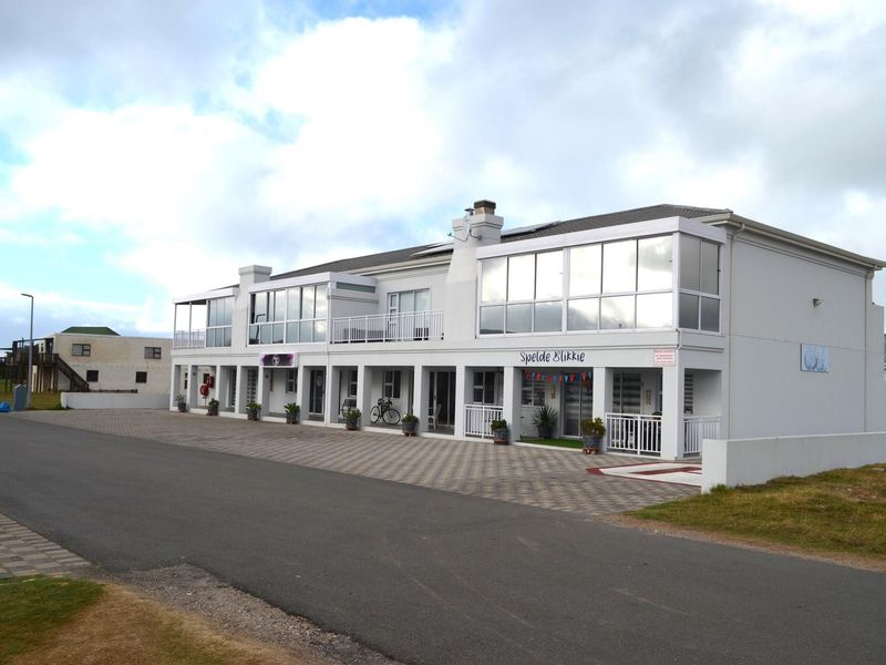 Commercial Property with Studio flat and garage unit for sale Gouritsmond - Photo 4