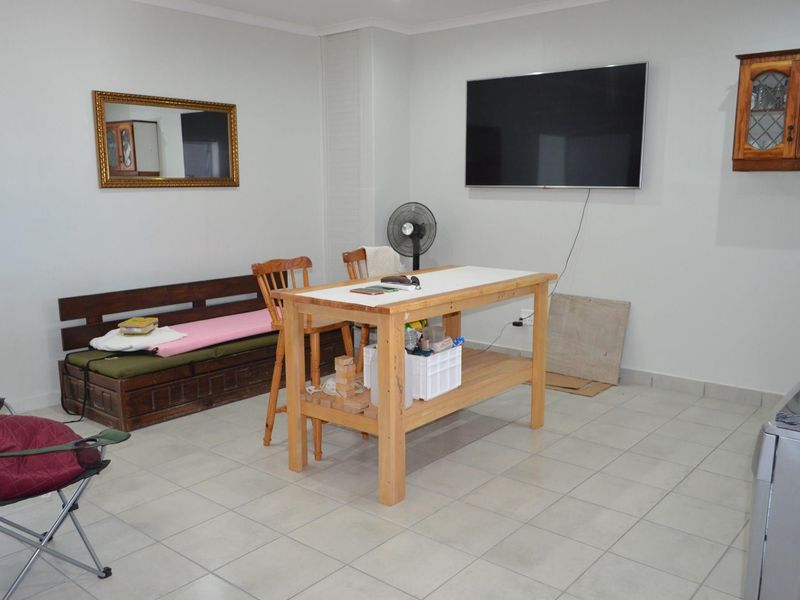 Commercial Property with Studio flat and garage unit for sale Gouritsmond - Photo 9