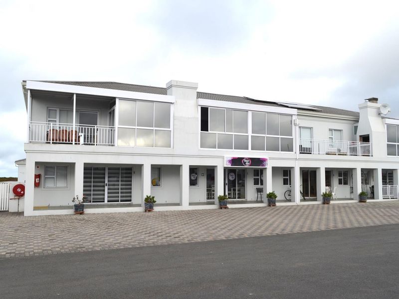 Commercial Property with Studio flat and garage unit for sale Gouritsmond - Photo 2