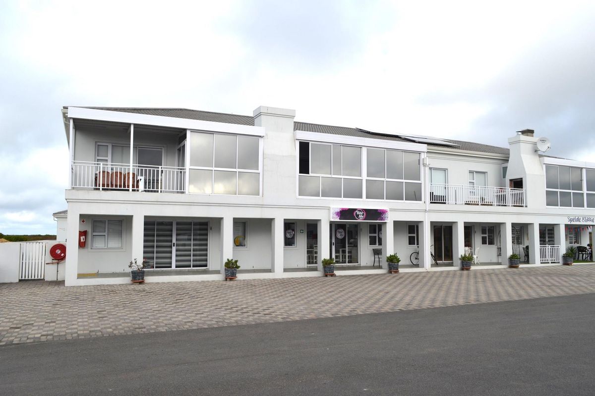 Commercial Property with Studio flat and garage unit for sale Gouritsmond - Photo 2
