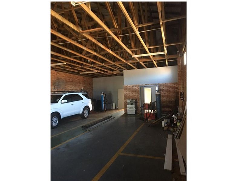 Commercial Unit For Sale In CBD Richards Bay - Photo 2