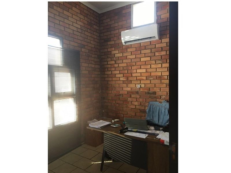 Commercial Unit For Sale In CBD Richards Bay - Photo 5
