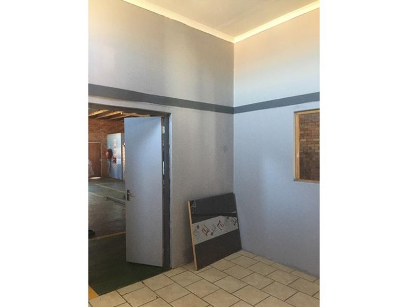 Commercial Unit For Sale In CBD Richards Bay - Photo 7